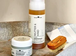 Grüne Erde Babybürste, Birnbaumholz, ca. 16 cm