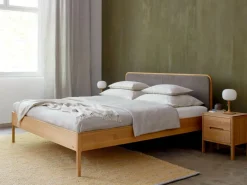 Grüne Erde Bett Tenso mit Polsterbetthaupt, 140 x 200 cm, Wollstoff Elverum Fjord (134),