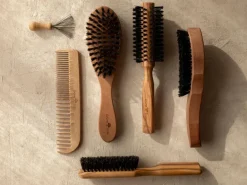 Grüne Erde Ergonomische Haarbürste für langes Haar, mit Wildschweinborsten, ca. 19,5 cm, Birnbaumholz