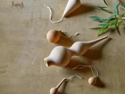 Grüne Erde 2er-Set Baumanhänger aus Erle geölt, ø 4,5 cm