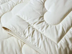 Kinder Grüne Erde Kinder Ganzjahresdecke Baumwolle mit Wolkensteppung, 100 x 140 cm, 380 g/m2 GOTS, NATURTEXTIL BEST, VEGAN