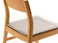 Grüne Erde Stuhl Karim, mit Holz-Sitzfläche,