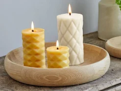 Grüne Erde Stumpenkerze Relief aus Bienenwachs, , Höhe 15 cm, ø 8 cm