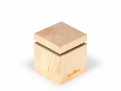 Grüne Erde Zirbenduftspender mit Filz und Holzgewinde für Zirbenöl, 7 cm x 7 cm x 8,5 cm